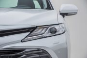 Toyota Camry Hybrid 2018 8 180x120