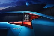 Toyota Prius AWD 3 180x120