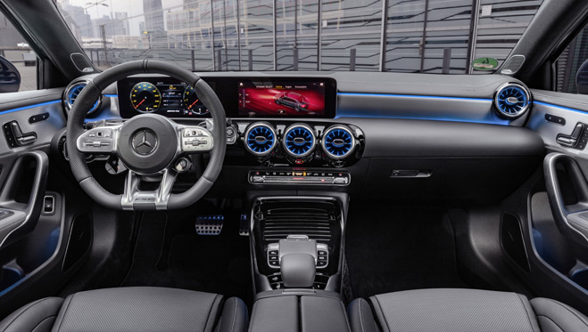 Mercedes AMG A 35 4Matic Inside