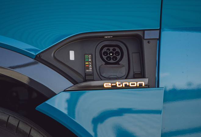 Audi E Tron 2019 Inside 5