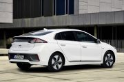 Hyundai IONIQ Hybrid 3 180x120