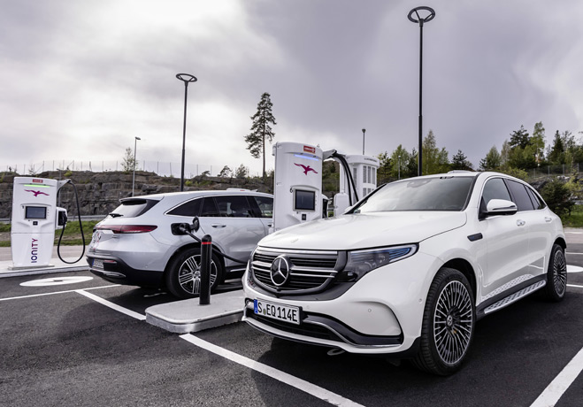 Mercedes Benz EQC 11