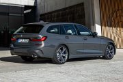 BMW Seria 3 Touring 11 180x120