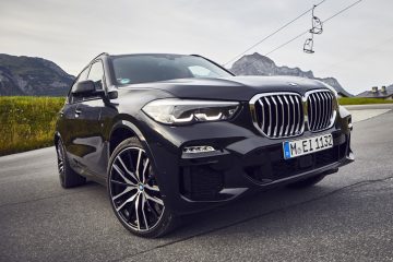 BMW X5 XDrive45e 5 360x240