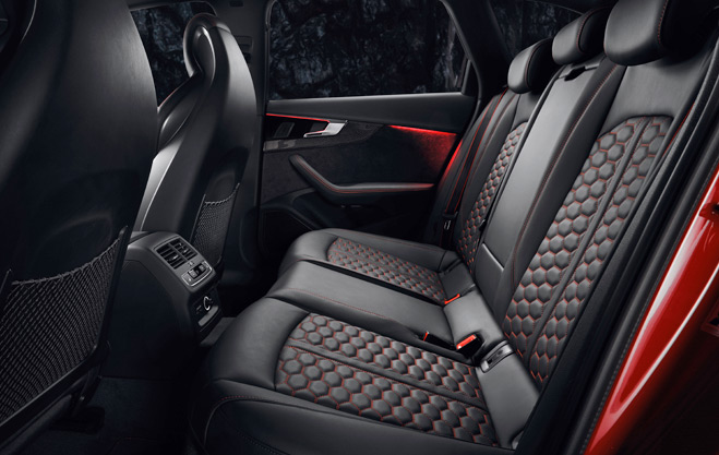 Audi RS 4 Avant 2019 10