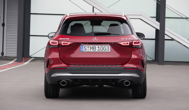 Mercedes AMG GLA 35 4MATIC 3