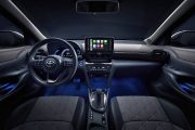 Toyota Yaris Cross Hybrid 12 180x120