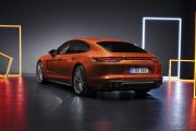 Panamera Turbo S 3 180x120