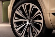 Bentley Bentayga Hybrid 2021 11 180x120