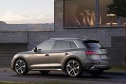 Audi Q5 Sportback TFSI E Quattro 3 180x120