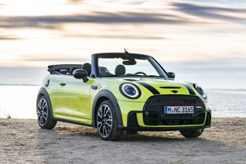 MINI Cabrio 2021 360x240