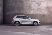 Volvo XC60 2021 8 180x120