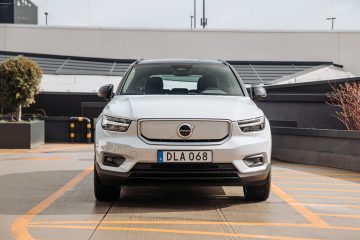 Volvo XC40 Recharge P8 360x240