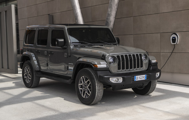 Jeep Wrangler Sahara 4xe 1