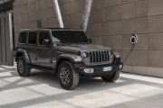 Jeep Wrangler Sahara 4xe 180x120