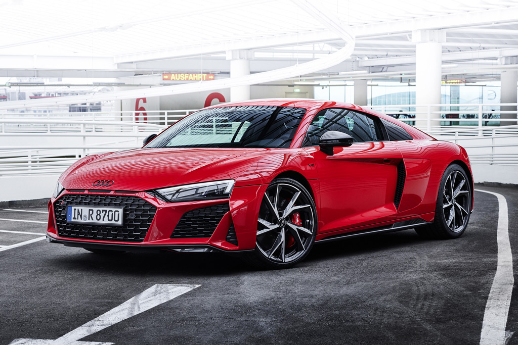 Audi-R8-V10-performance-RWD