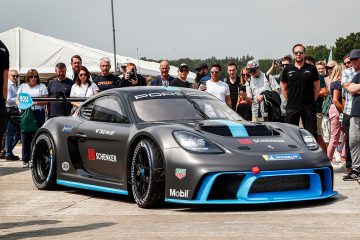 Porsche-GT4-Performance-Goodwood