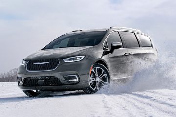 2023 Chrysler Pacifica Hybrid 360x240