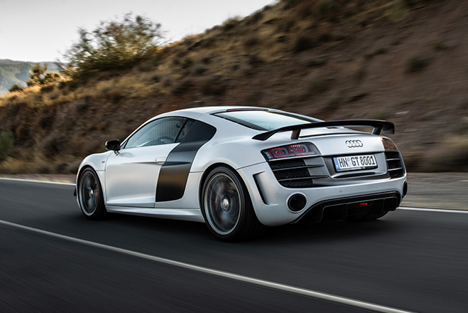 Audi R8 Coupe V10 GT RWD 19