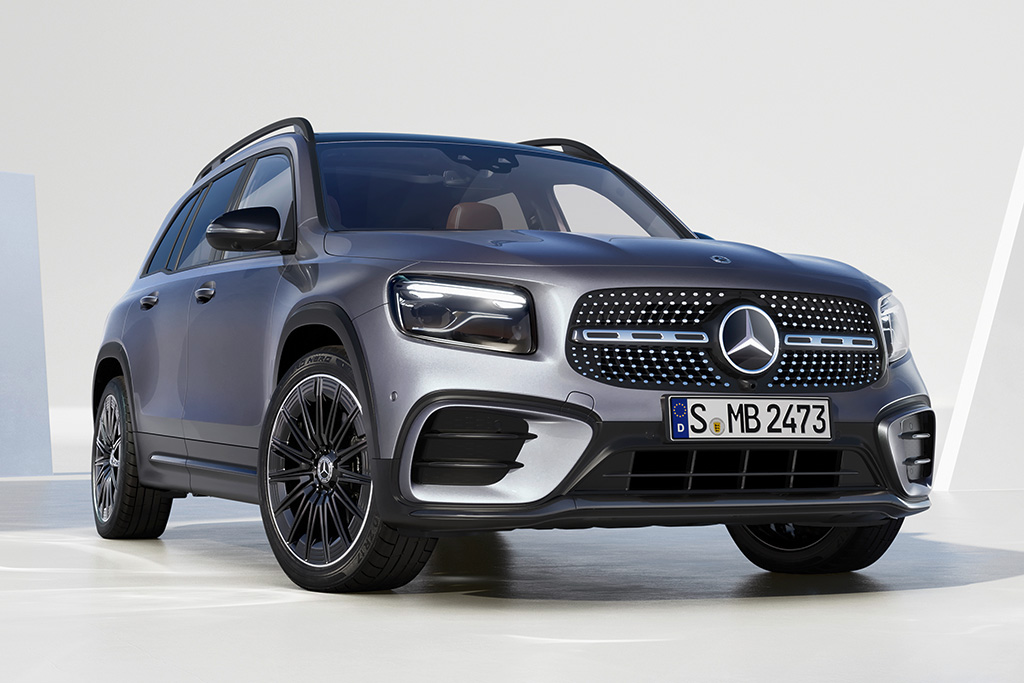 Mercedes-Benz-GLB-2023