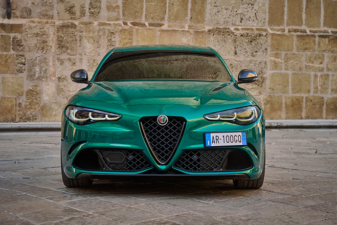 Giulia Quadrifoglio 100th Anniversario 1