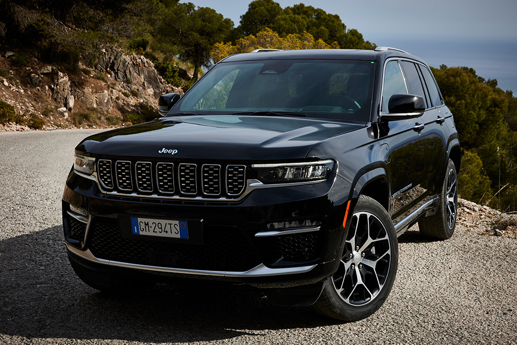 Jeep-Grand-Cherokee-4xe-2024