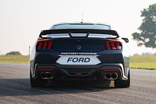Ford Performance Mustang Dark Horse R 10