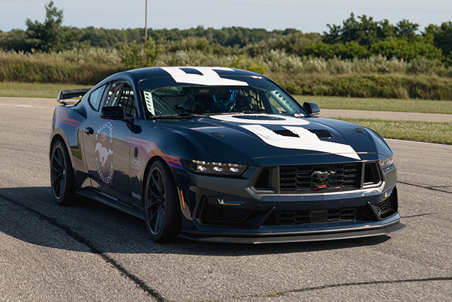 Ford Performance Mustang Dark Horse R 4