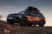 Audi Q8 Etron Edition Dakar 17 180x120