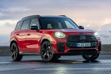 MINI-Countryman-S-ALL4-JCW-2024