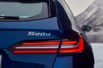 BMW Seria 5 Touring 2024 3 360x240
