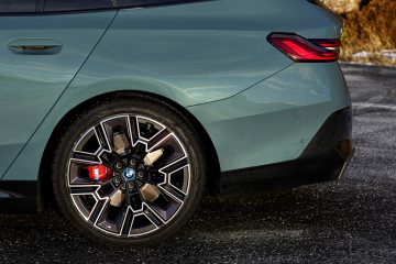 BMW Seria 5 Touring 2024 9 360x240