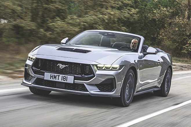 Ford Mustang GT Convertible 2024 8