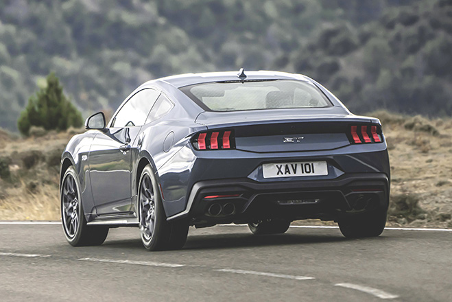Ford Mustang GT Coupe 2024 6