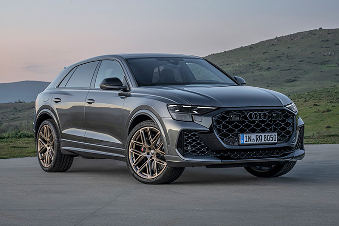 Audi RS Q8 2024 1