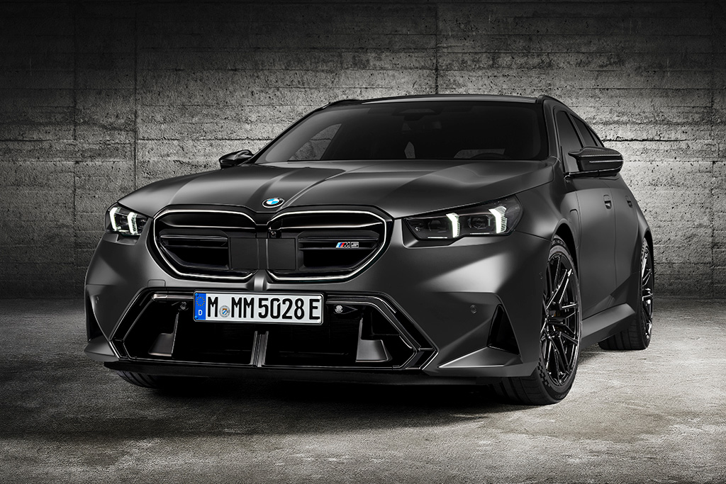 BMW-M5-Touring-2024