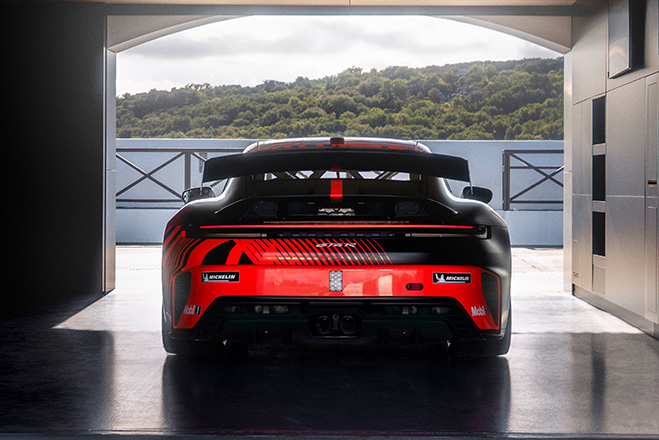 Porsche 911 GT4 R 2027 3