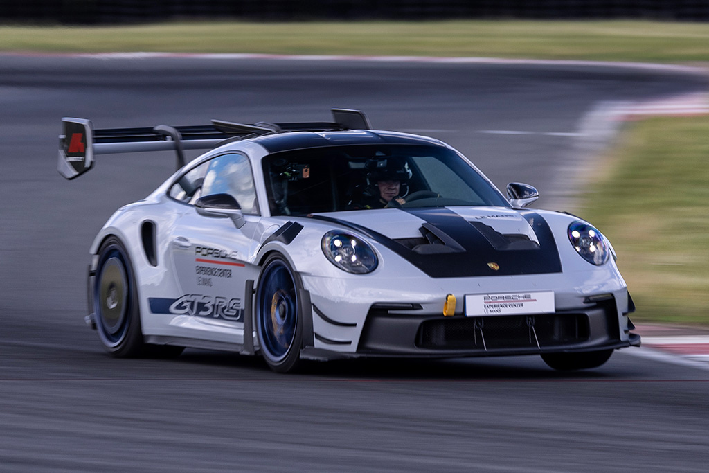 Porsche-911-GT3-RS-Manthey