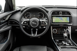 Jaguar XE 2,0 D RWD (204 KM) A8 (3)