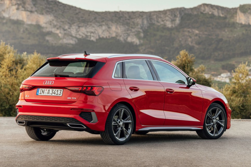 Audi A3 Sportback S line 35 TDI (150 KM) A7 Stronic 2023 cena, dane