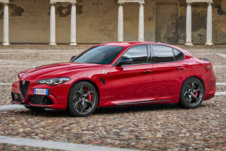 Alfa Romeo Giulia Quadrifoglio 2,9 GME Bi-Turbo V6 Q2 (520 KM) A8 (0)