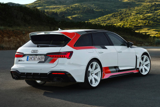Audi RS6 4,0 TFSI Quattro (630 KM) A8 Tiptronic (2)