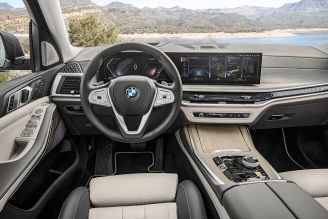 BMW X7 40i xDrive (381 KM) A8 Steptronic (1)