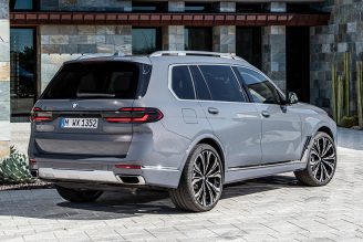 BMW X7 40i xDrive (381 KM) A8 Steptronic (2)