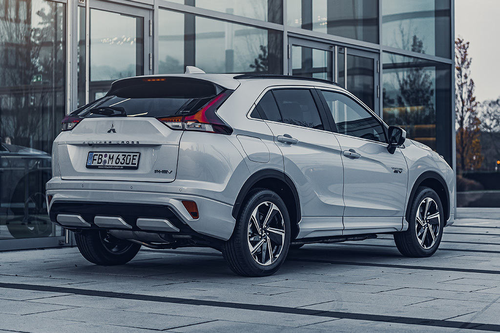 Mitsubishi Eclipse Cross Intense Plus 2,4 MIVEC (188 KM) SAWC CVT 2023