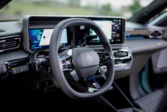 Renault 4 E-Tech Electric (120 KM | 40 kWh) (1)