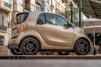 Smart Fortwo EQ (82 KM | 17,6 kWh) (2)