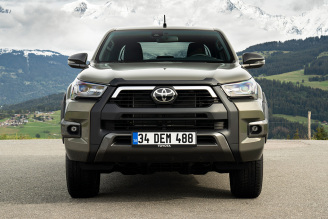 Toyota Hilux 2,4 D-4D 4x4 (150 KM) A6 (3)