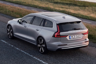 Volvo V60 Recharge 2,0 T6 PHEV (350 KM) AWD A8 Geartronic (2)