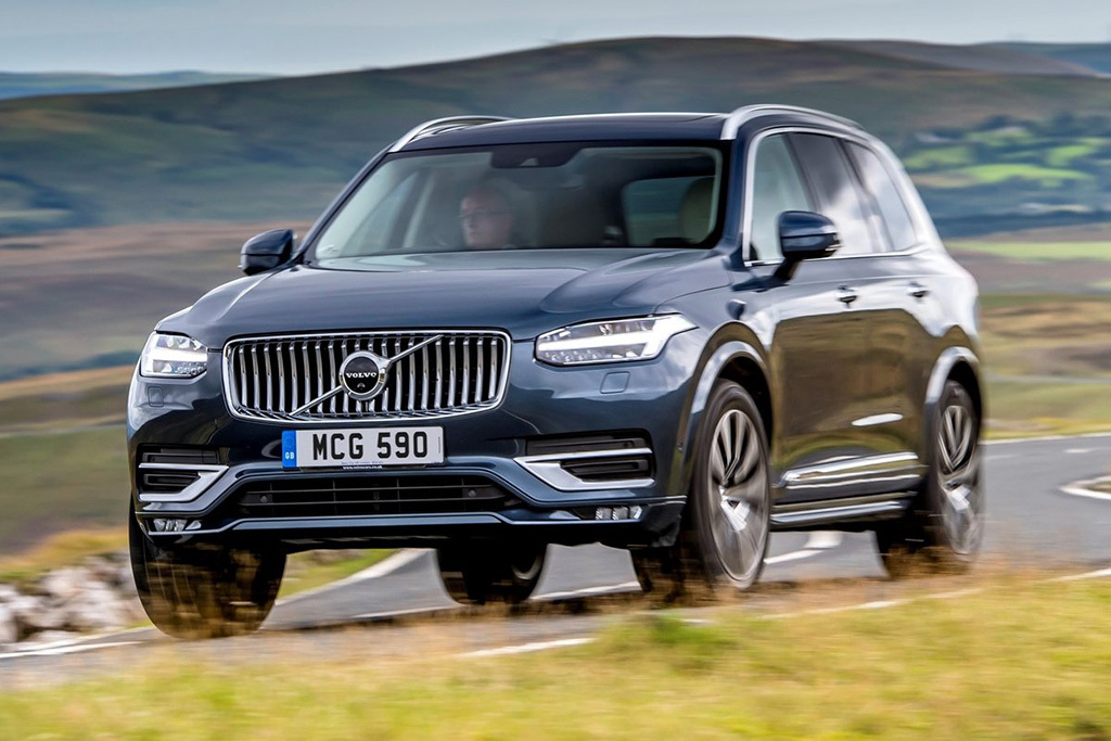 2025 Volvo Xc90 B5 Core